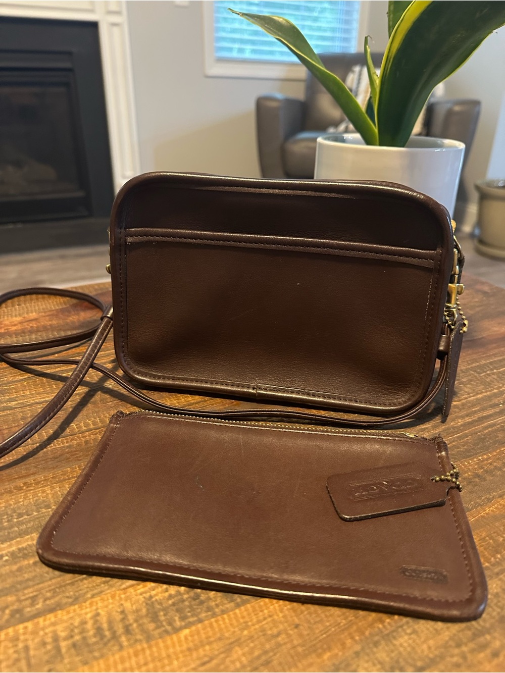 Vintage Coach Carnival 9925 Mahogany Leather Crossbody Bag 1996
